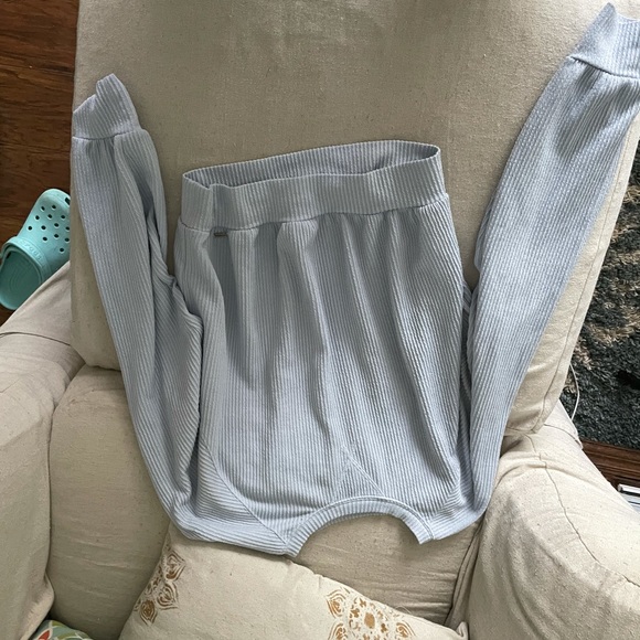 baby blue long sleeve *cropped* - Picture 3 of 3